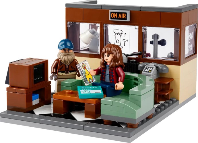 LEGO Stranger Things: Wsqk Radio Station 40891